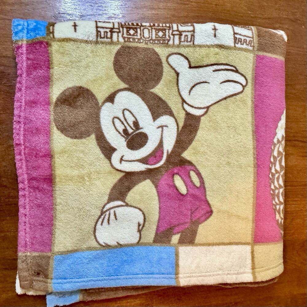 Vintage Disney World Mickey Mouse Fleece Throw Blanket Walt Disney World 70x40”